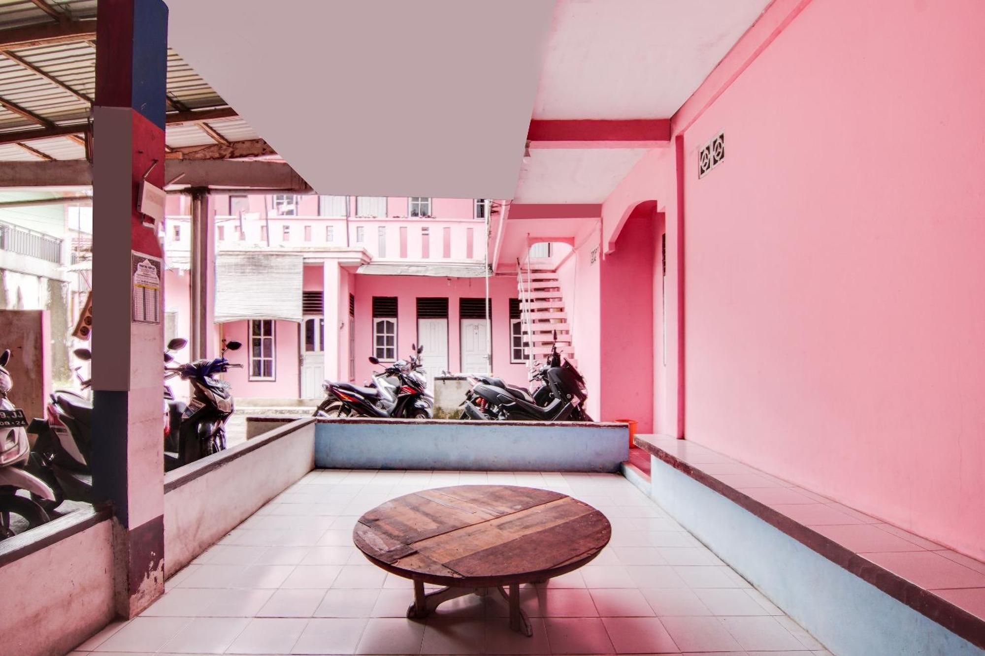 Spot On 91858 Raja Homestay Syariah Pekanbaru Kültér fotó